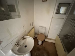 Photo 8- click for photo gallery